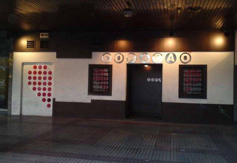 Ambiente gay LGTB Pub Coracao en Burgos